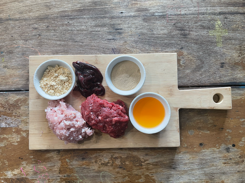 Balanced Raw Cat Food - Chicken (w/bone) +Beef = Chickmoo